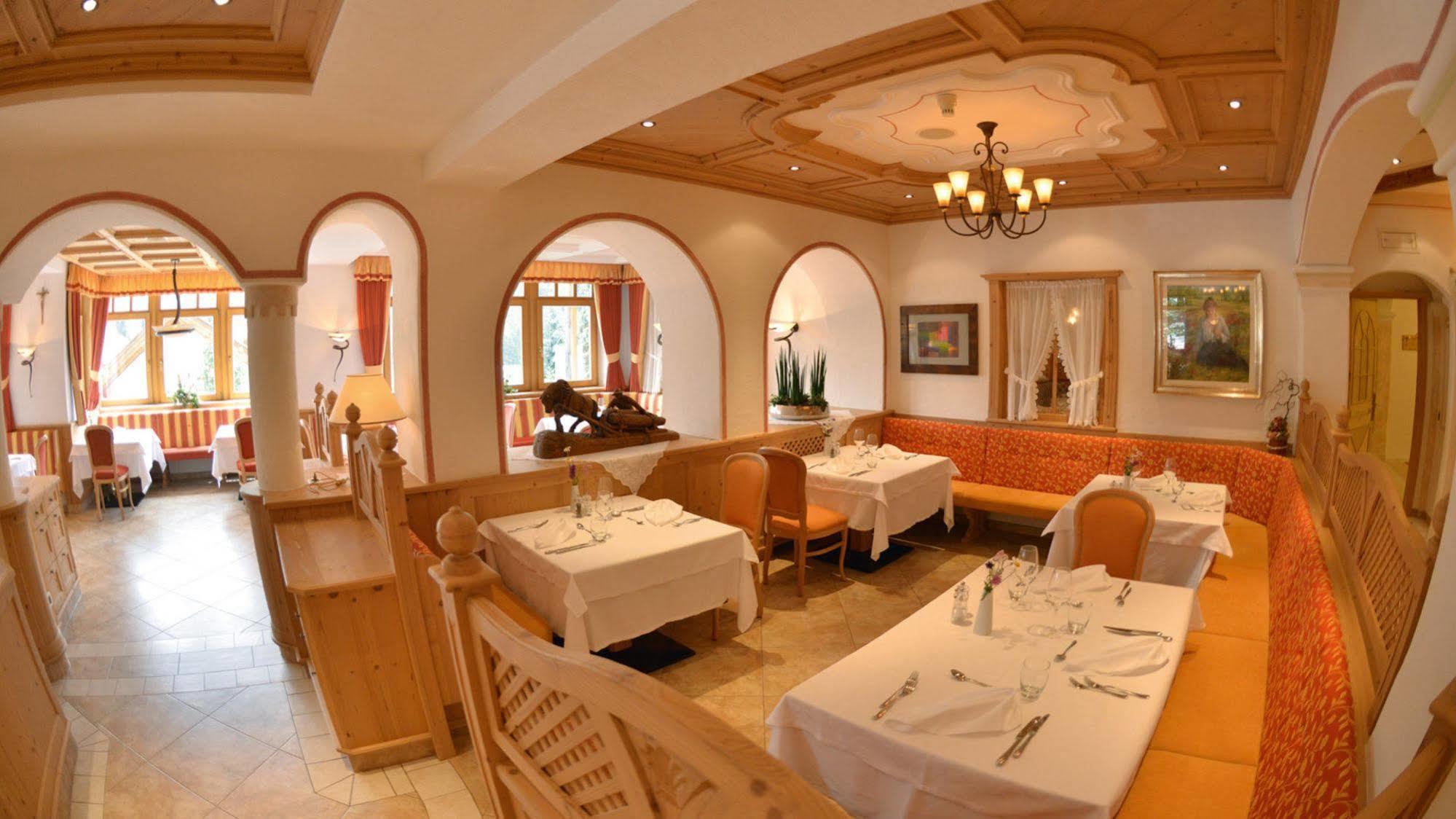 Hotel Diamant San Cassiano  Exterior foto